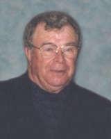 William Wanta, Sr. - recipient of the 2001 International Groomer of the Year Award sponsored by Arctic Cat